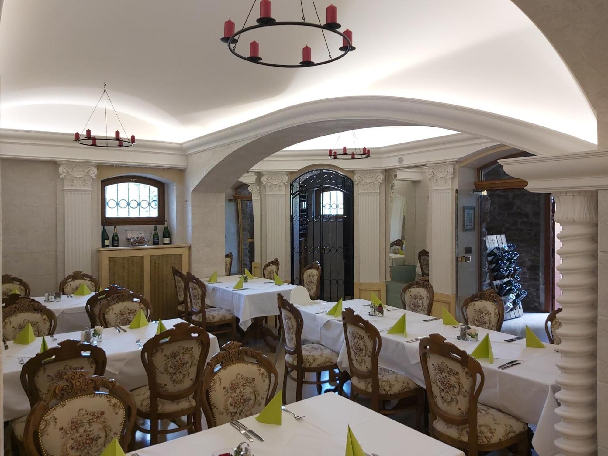 Pension U Golfu Cihelny كارلوفي فاري المظهر الخارجي الصورة